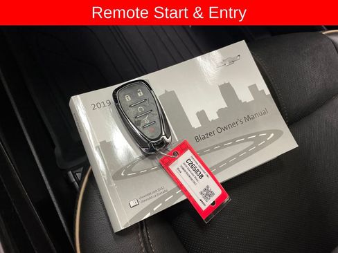 Used 2019 Chevrolet Blazer Premier w/ Sun and Wheels Package FWD image 9