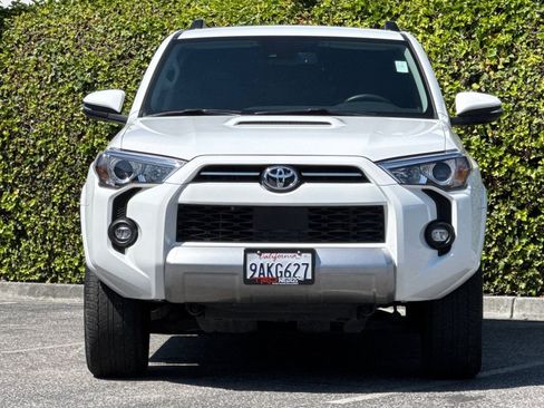 Used 2022 Toyota 4Runner TRD Off-Road Premium AWD/4WD image 10