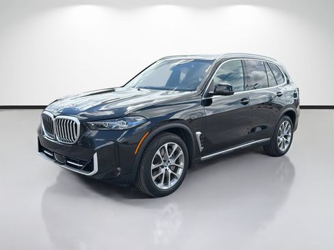 Used 2025 BMW X5 xDrive50e w/ Executive Package AWD/4WD image 7
