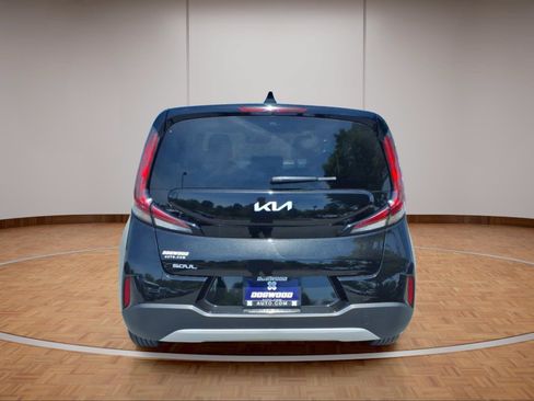 Used 2025 Kia Soul LX w/ LX Technology Package FWD image 3