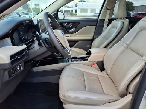 Certified 2022 Lincoln Corsair FWD w/ Premium Package image 4