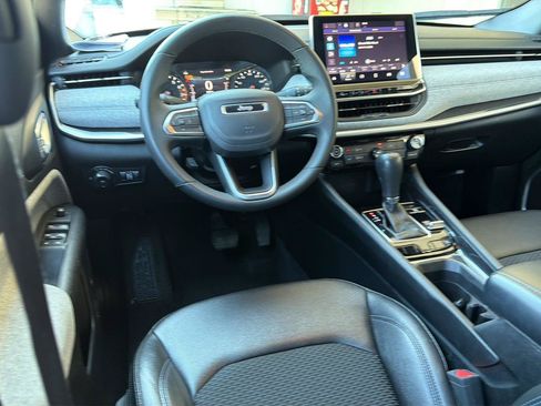 Used 2024 Jeep Compass Latitude AWD/4WD image 18