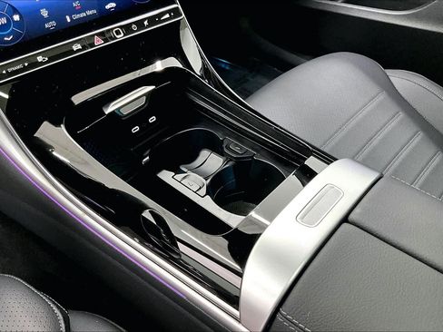 Used 2025 Mercedes-Benz C 300 Sedan image 17