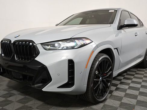 New 2026 BMW X6 xDrive40i w/ Executive Package image 2