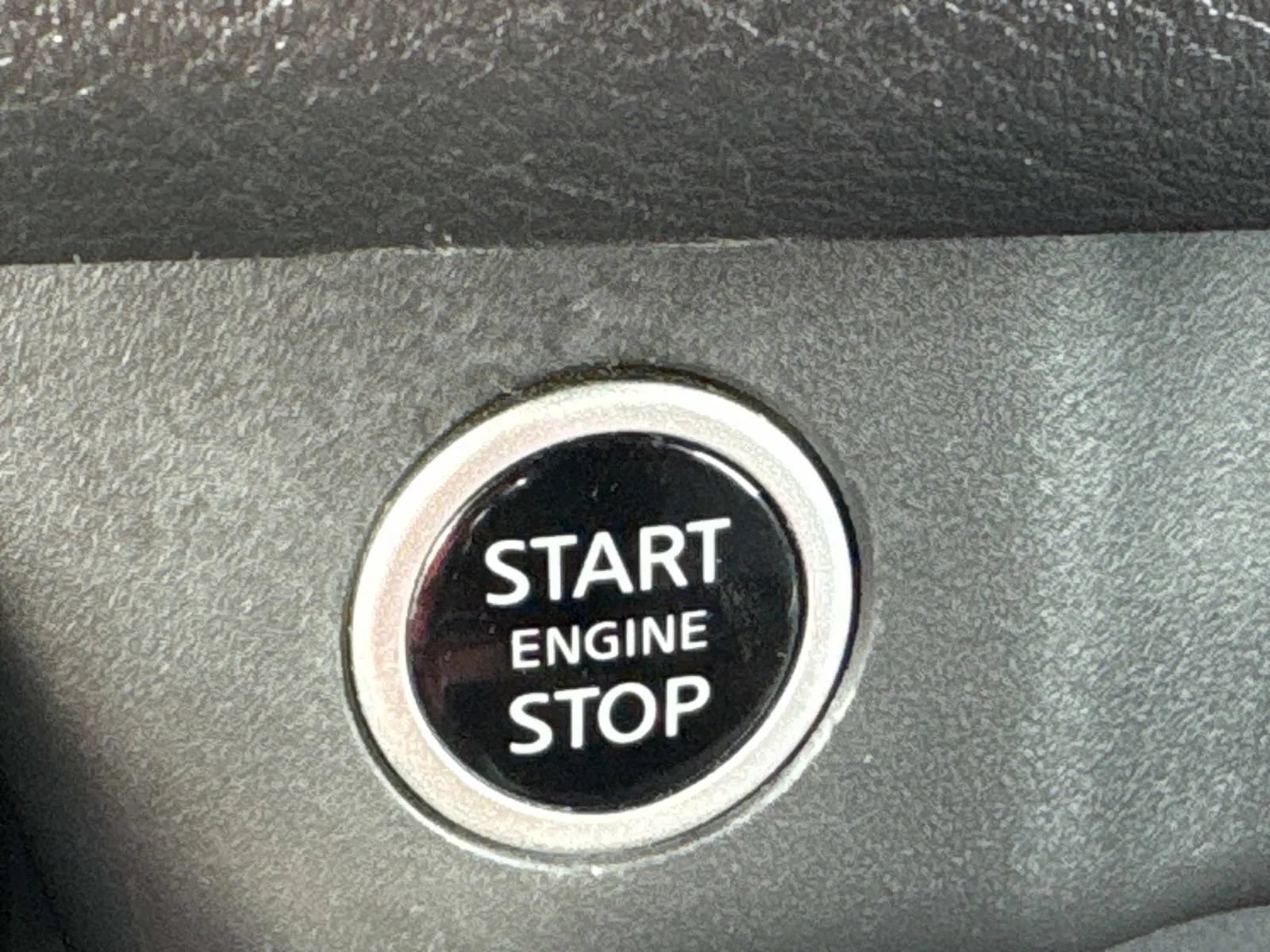 Used 2023 Nissan Rogue S FWD image 29