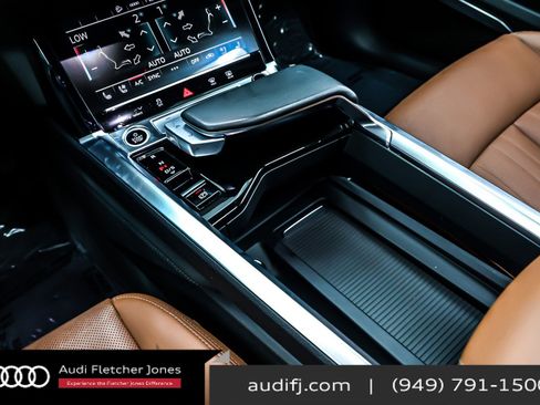 Used 2024 Audi Q8 e-tron Premium Plus w/ Premium Plus Package image 11