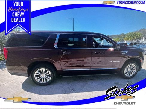Used 2022 GMC Yukon XL SLT image 1