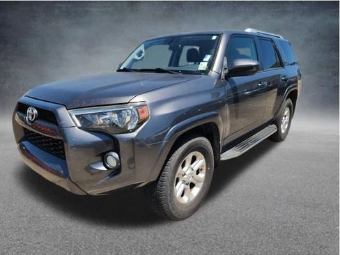 Used 2018 Toyota 4Runner SR5 RWD image 4