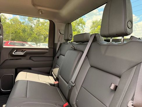 New 2026 GMC Sierra 2500 SLT AWD/4WD image 27