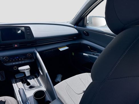 New 2026 Hyundai Elantra Sport FWD image 16