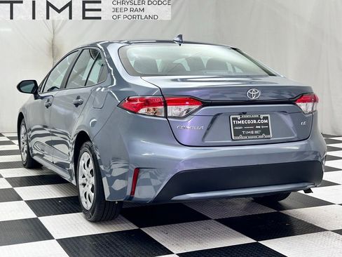 Used 2022 Toyota Corolla LE image 6