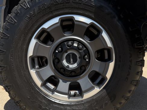 Used 2024 Ford F250 Platinum w/ Tremor Off-Road Package AWD/4WD image 10