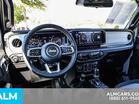 Used 2024 Jeep Wrangler Sahara image 23