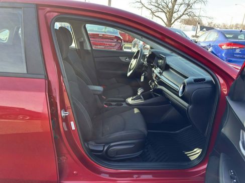 Used 2019 Kia Forte LXS image 14