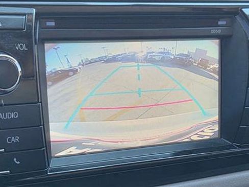 Used 2014 Toyota Corolla LE image 12