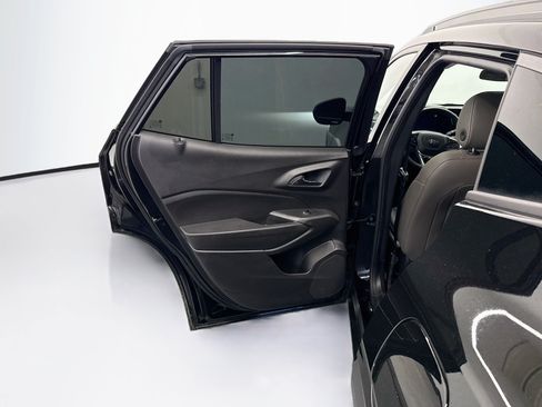 Used 2025 Chevrolet Trax ACTIV w/ Sunroof Package FWD image 26