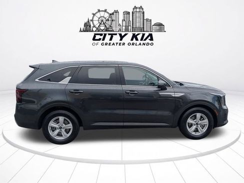 Certified 2024 Kia Sorento LX FWD image 8