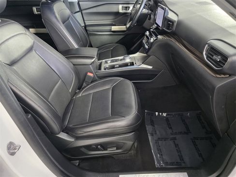 Used 2021 Ford Explorer Limited image 35