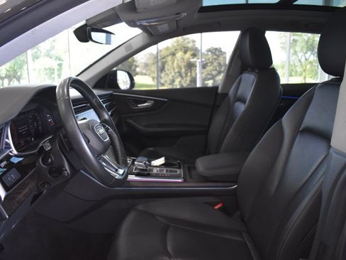 Used 2020 Audi Q8 Premium Plus w/ Premium Plus Package AWD/4WD image 11