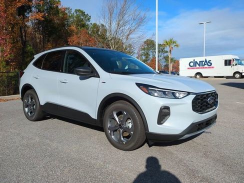 Used 2025 Ford Escape ST-Line w/ Equipment Group 301A FWD image 2
