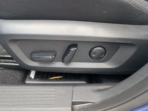 Used 2022 Nissan Rogue SV AWD/4WD image 16