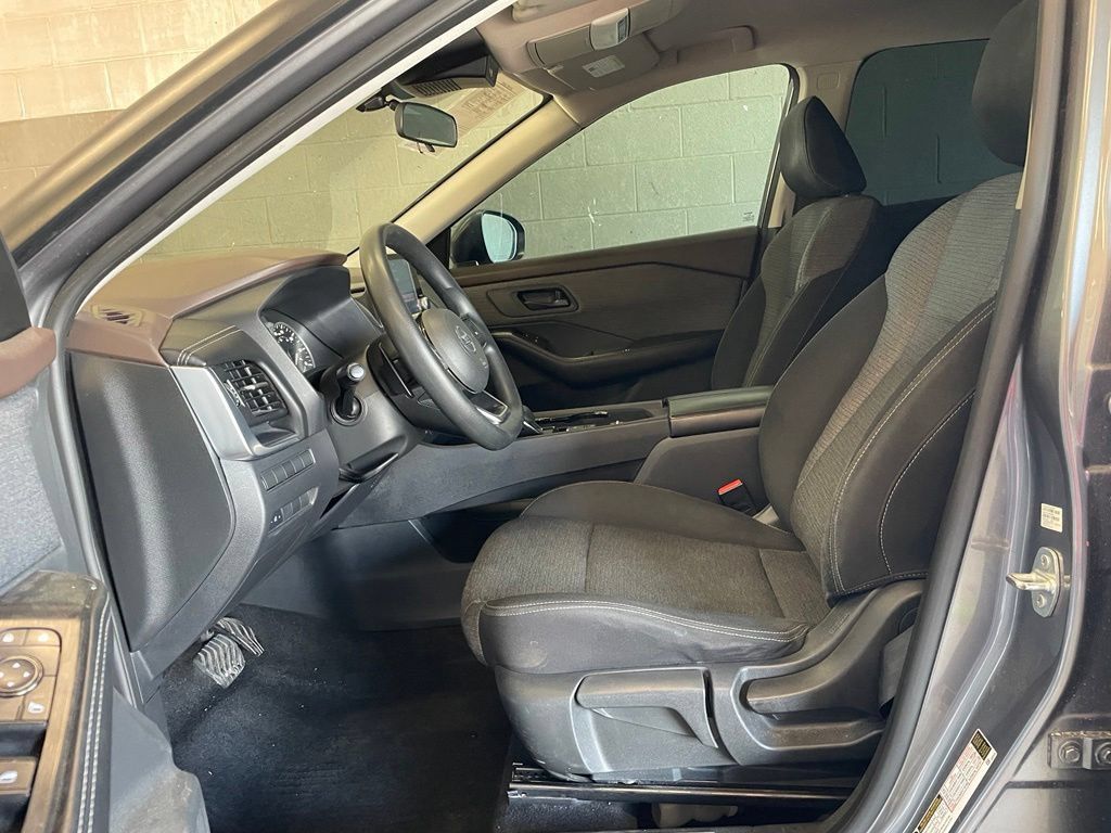 Used 2021 Nissan Rogue S FWD image 10