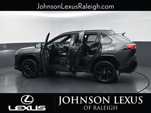 Used 2025 Toyota RAV4 SE AWD/4WD image 37