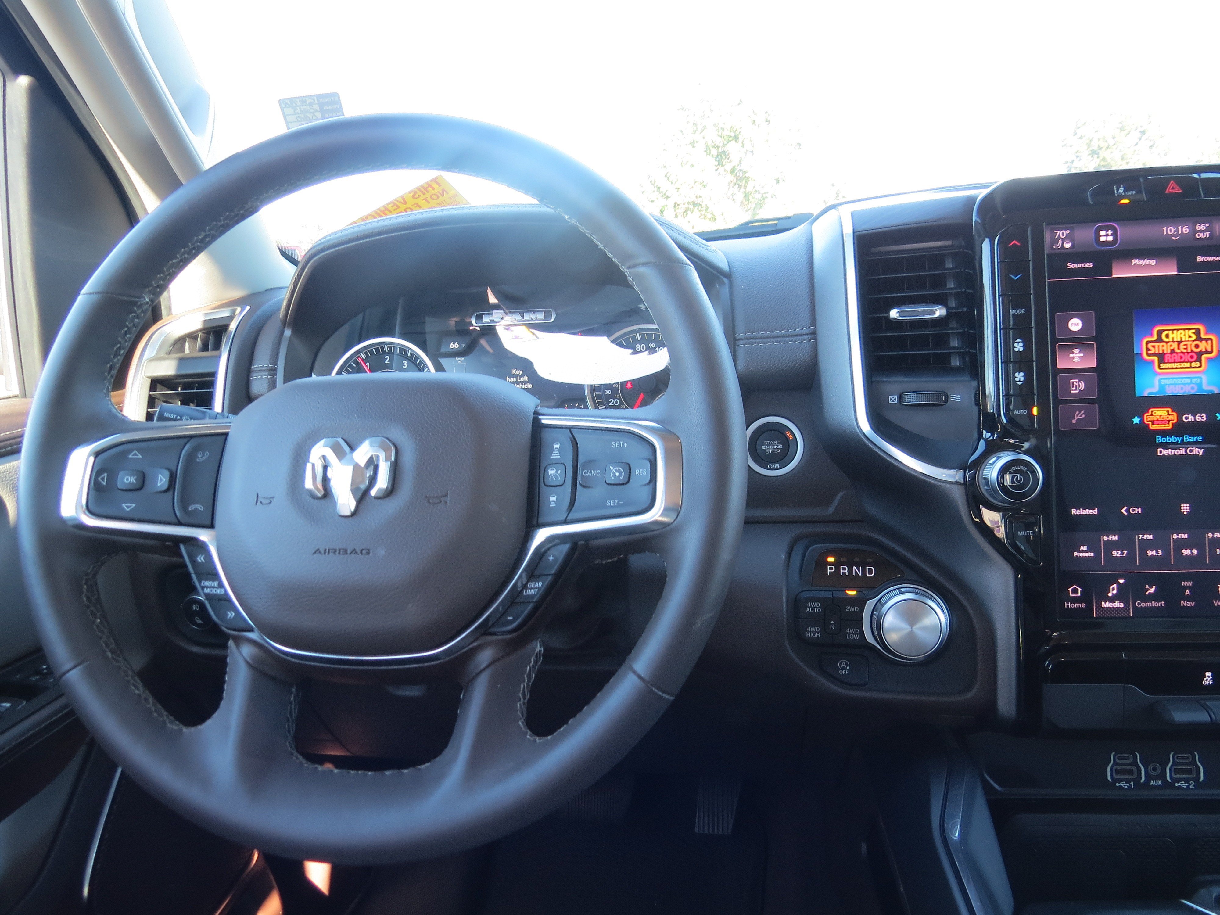 Used 2025 RAM 1500 Laramie AWD/4WD image 15
