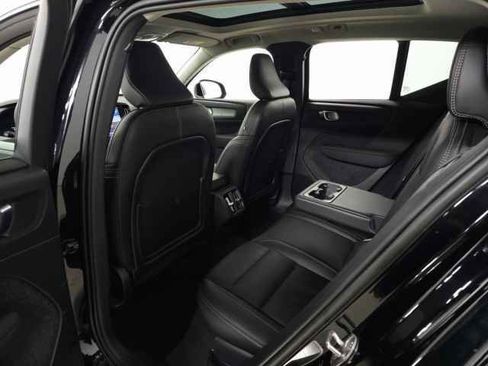 Certified 2023 Volvo XC40 B5 Plus w/ Protection Package Premier image 33