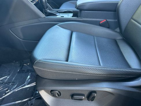 Used 2022 Volkswagen Atlas Cross Sport SE w/ Panoramic Sunroof Package FWD image 14