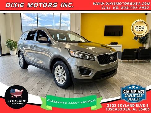 Used 2017 Kia Sorento LX FWD image 1