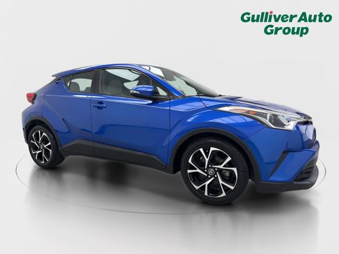 Used 2019 Toyota C-HR XLE FWD image 12
