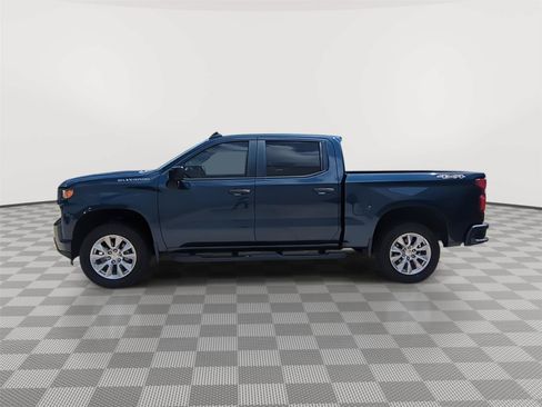 Used 2020 Chevrolet Silverado 1500 Custom w/ Custom Value Package AWD/4WD image 6