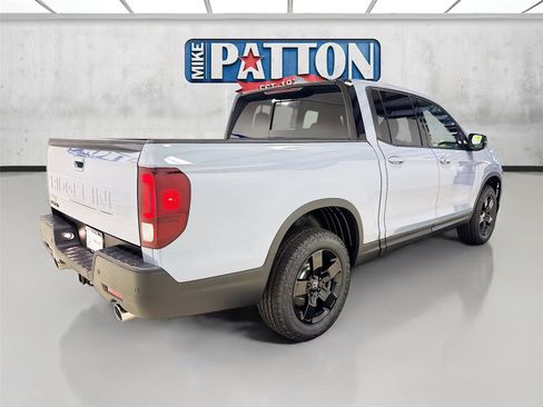 New 2026 Honda Ridgeline Black Edition image 7