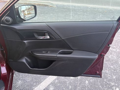 Used 2013 Honda Accord Sport image 22