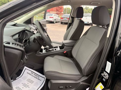 Used 2017 Ford Escape SE AWD/4WD image 9