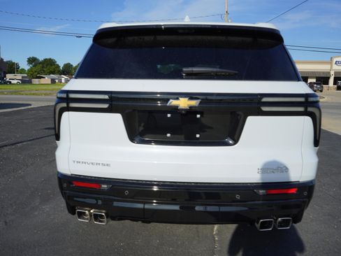 New 2026 Chevrolet Traverse High Country image 4