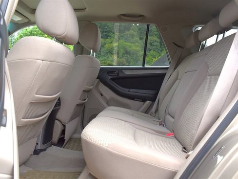 Used 2008 Toyota 4Runner SR5 AWD/4WD image 24