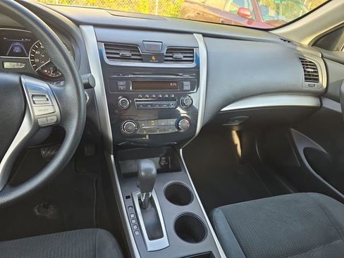 Used 2015 Nissan Altima 2.5 S FWD image 23