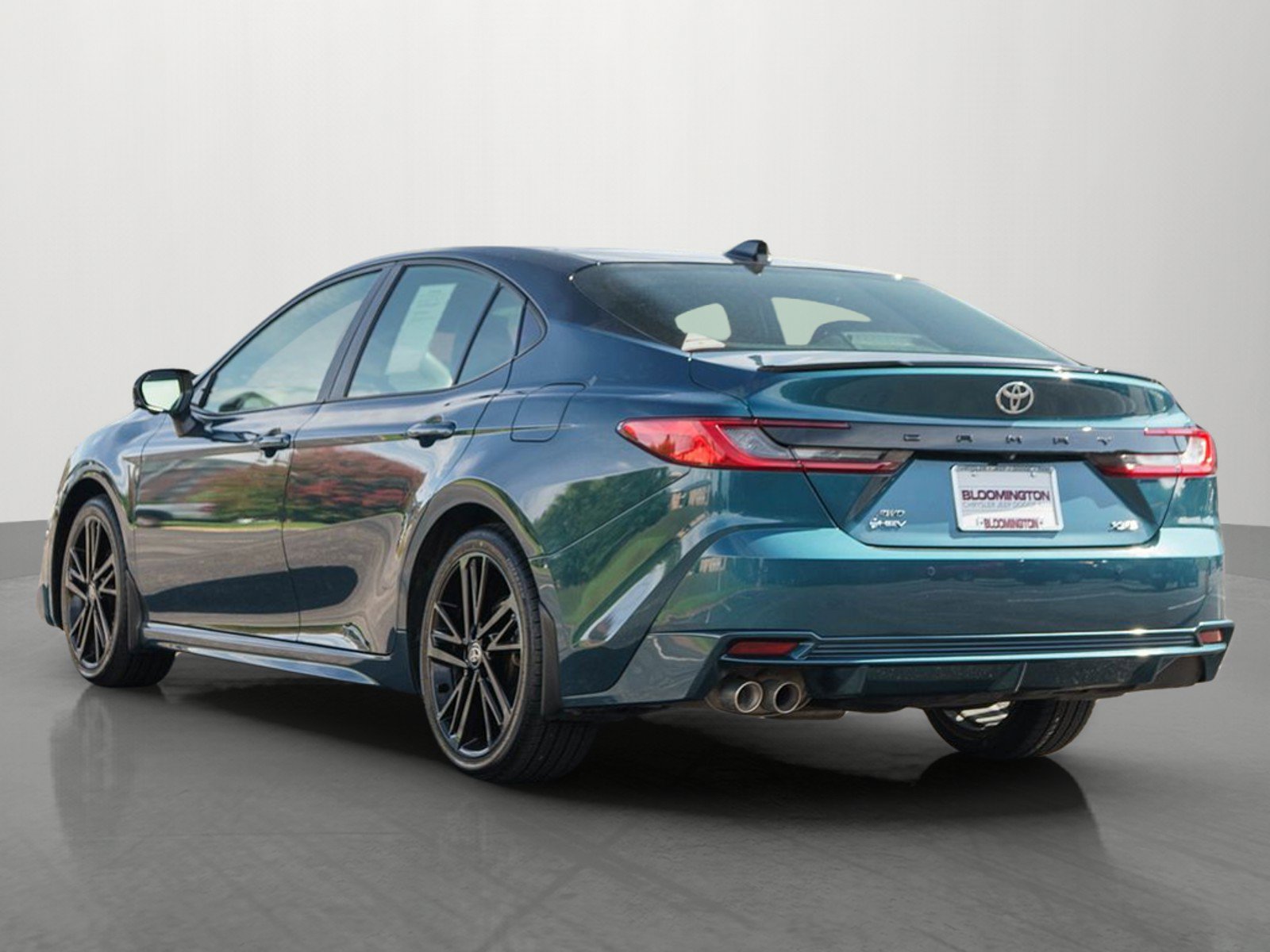 Used 2025 Toyota Camry XSE AWD/4WD image 5