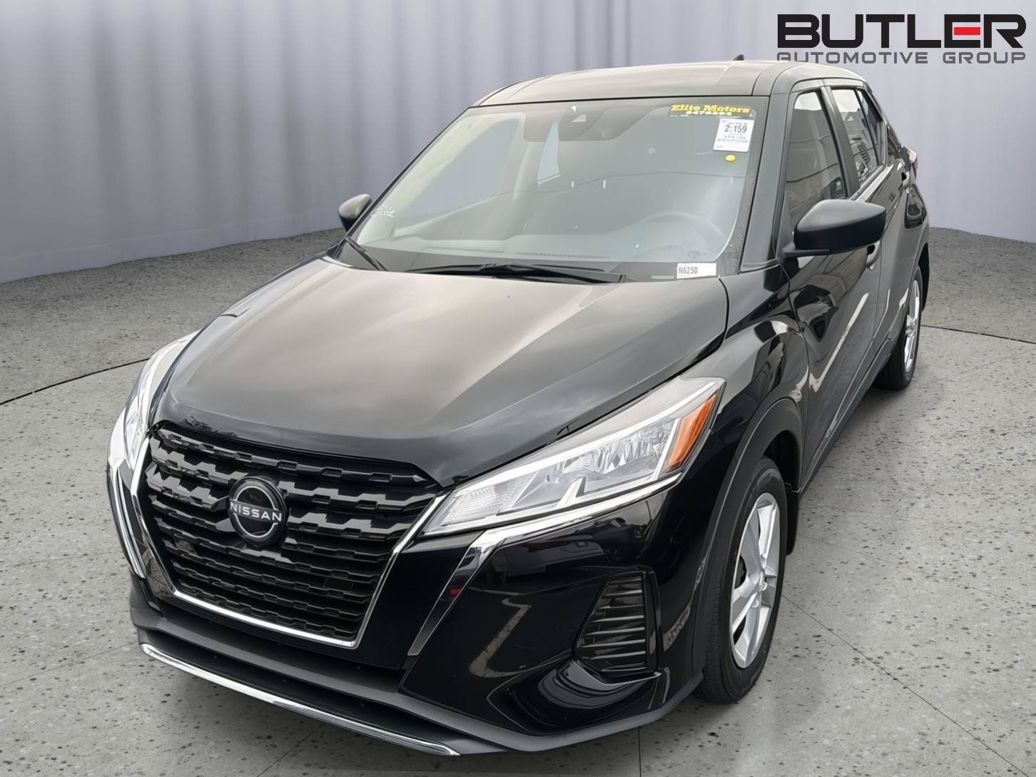 Used 2024 Nissan Kicks S FWD image 3