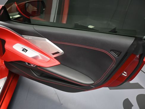 Used 2022 Chevrolet Corvette Stingray Preferred Cpe w/ Z51 Performance Package RWD image 19