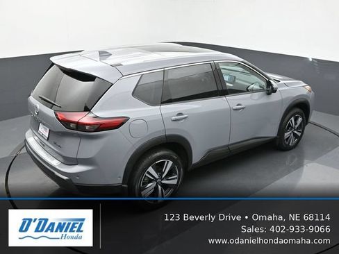 Used 2024 Nissan Rogue SL w/ SL Premium Package AWD/4WD image 18