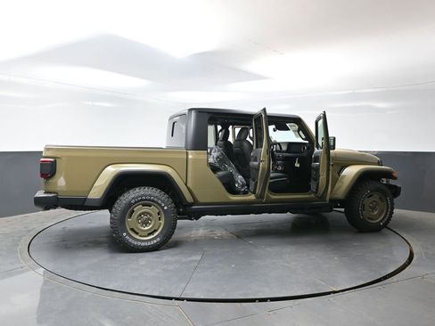 New 2026 Jeep Gladiator Willys AWD/4WD image 43