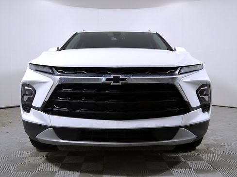 Used 2024 Chevrolet Blazer LT w/ Convenience Package FWD image 5