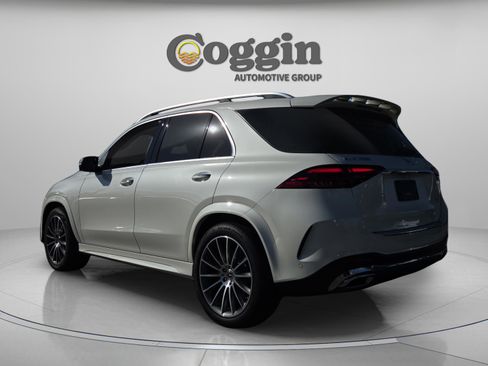 Used 2024 Mercedes-Benz GLE 350 4MATIC image 3