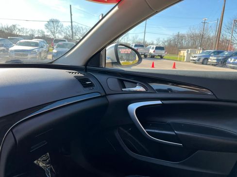 Used 2012 Buick Regal Leather image 15