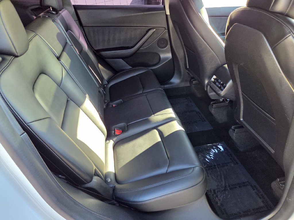 Used 2022 Tesla Model Y Performance AWD/4WD image 18