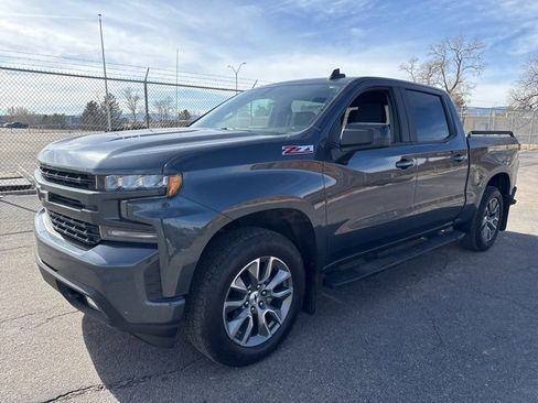 Used 2021 Chevrolet Silverado 1500 RST image 3