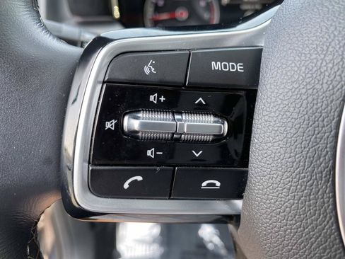 Used 2023 Kia Sorento S FWD image 17